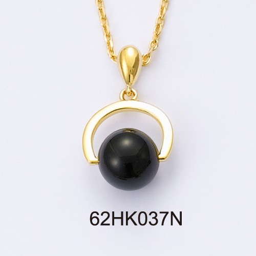 18K Gold Plated Black Onyx Arch Pendant